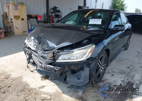 2017 Honda Accord Touring V6 z USA, uszkodzony, nr VIN 1HGCR3F90HA023926